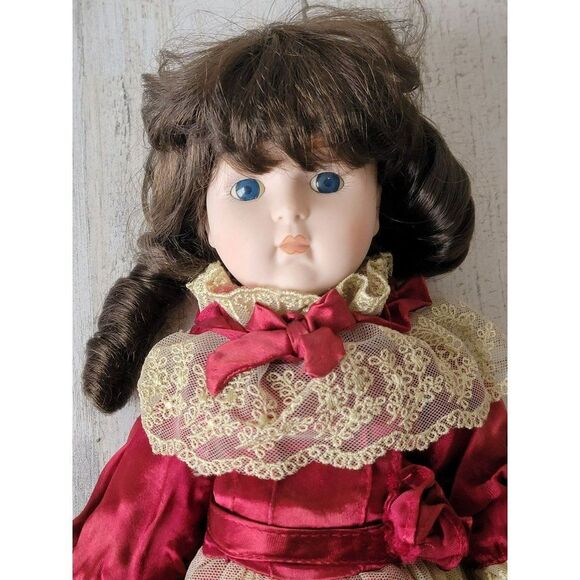 Marian Yu red dress flower lace porcelain doll girl - Picture 4 of 12